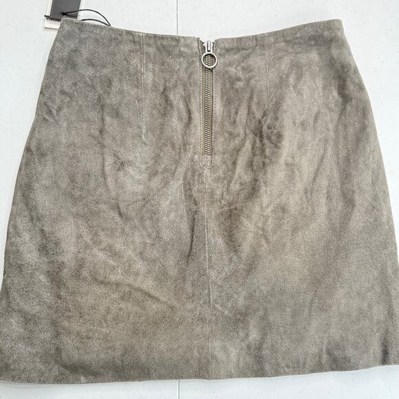 NWT Blank NYC Road Trip Mini Skirt Suede Front Slit Zip Closure Gray Size 25 - Picture 4 of 9